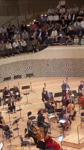 DANKE Hamburg ❤️❤️‍🔥❤️Thank you Schleswig-Holstein Musik Festival Holly Choe - Conductor ensemble reflektor 🫶What a extraordinary night to close the summer concerts festivals time…I am so grateful…Merci 🙏🏻🎥 Liu Kotow International Management & Promotion | Camille Thomas