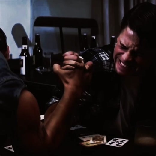 Kinda sounds like someones pants ripped in the intro #sodapopcurtis #steverandle #duo #theoutsiders #socs #greasers #sodapop #steve #amedit #theoutsidersedits #cadezi #dynamicduo