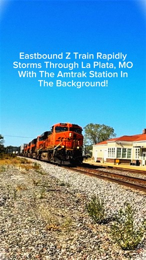 BNSF Z Train Rips Through La Plata, Missouri
