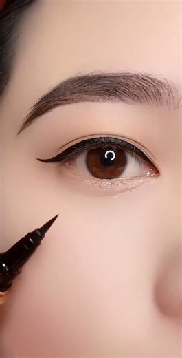 Essential Makeup Tools for Beginners | Perfect Eyebrow Tutorial Step by Step