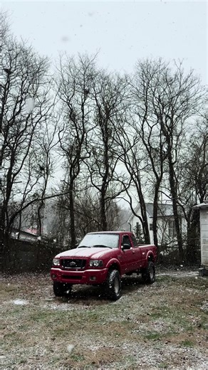 Lifted Ford Ranger with 33-inch Tires