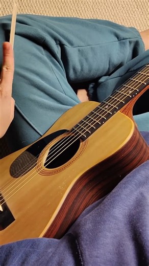 Transform Your Guitar into a Violin with our GuitarBow! #guitargear #guitareffects #guitar #guitartok #acousticguitar #acousticmusic #guitarist #guitarists #guitarfyp #guitaristsoftiktok #creativepeople #creativerevolution #creativemusic_ #musiciansoftiktok #guitarbow | Guitar's melody