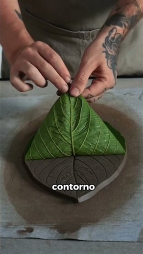 How to imprint natural textures on clay | Ceramics Tip