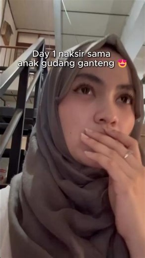 Starting from stealing glances, I dared to make acquaintances.