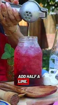 Minty Jamaica Agua Fresca/Agua De Jamaica Con Yerbabuena #mexicanfoodideas