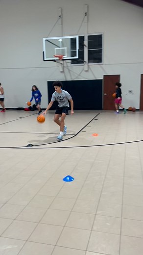 301 reactions · 51 shares | AR Elite  We in that triple threat mode and they can’t knock us off our Pivot  Lab Work 離 #Discipline #Accountability #Commitment #GrindNevaStops #PlayerDevelopmentIs  | AUbrey Reese | Facebook