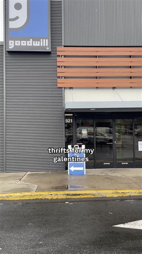 It's time for a Galentine's Celebration! Shop Goodwill for great gift options. #GoodwillSWFL #galentinesparty #galentinesgift | Goodwill Industries of Southwest Florida