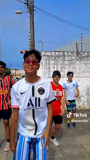 Yoloyoloyoloyah😲😜 #newcrias #bts #GOGO #bts_gogo_song #army #kpop #kpopcover #kpopdance #dance #dancekpop #jimin #jungkook #V #hope #jhope #youngi #sugar #jin #rm #rapmonster #ipourpleyou#brazil🇧🇷 #brazil