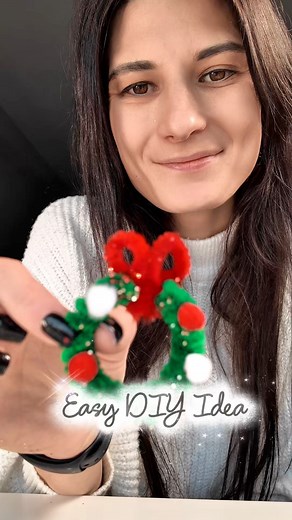 3.5K views · 27 reactions | Create this tiny Christmas wreath...