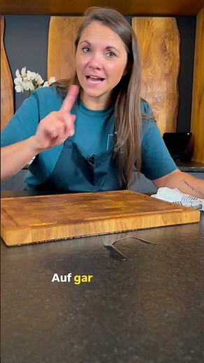 Wood + water? Here's how to properly clean your cutting board! 💧