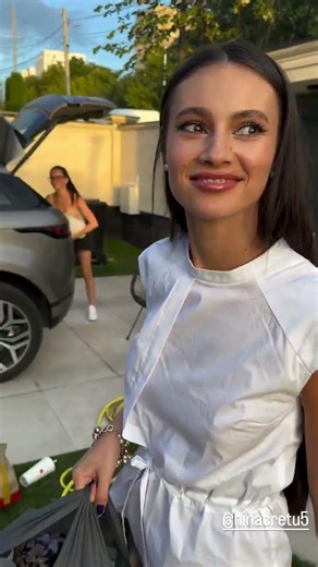 Nina a făcut content / Emilian Crețu