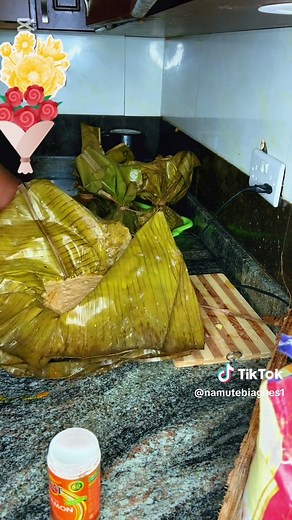 How to Prepare Chicken Luwombo: A Ugandan Delight
