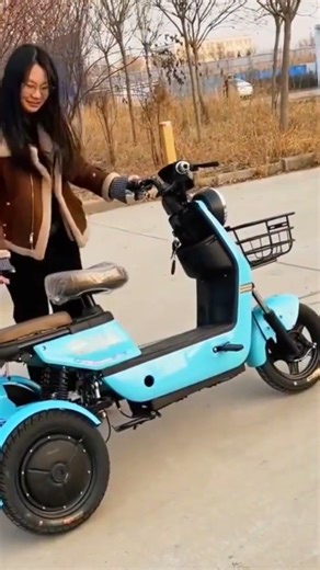 Unspillable" E-Scooter? The 3-Wheel Commuter Test | Smooth & Safe