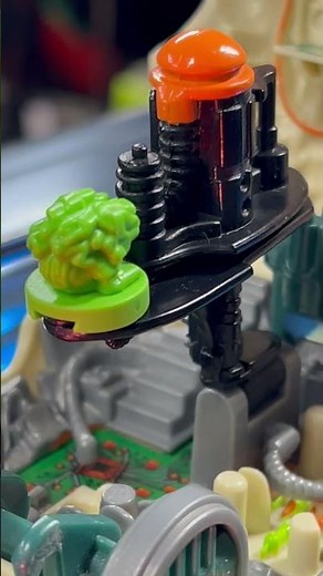 Mighty Max Bytes Cyberskull Doom Zone