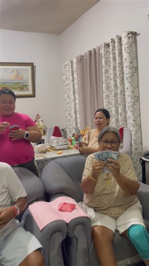 Kunting cash gift sa pamilya ko sa Pinas | Ingrid in Bosnia