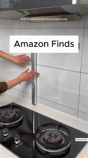10K views · 43 reactions | Cooking without worrying about oil splashes? This electrostatic wall protective film keeps your walls clean and safe — no glue, no damage, and no effort. #HomeDecor #DIYHomeDecor #DecorInspo #MinimalHome #CozyHome #NeutralDecor #ApartmentTherapy #HomeBeautiful #InteriorInspo #HomeTakesTime #MakeMyHome #ModernHomeStyle #AmazonFinds #AmazonHome #AmazonMustHave #VyCD #decorvydiy | Home Decor Haven | Facebook