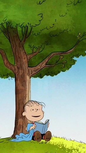 Linus com seu cobertorzinho não quer guerra com ninguém. Assista Snoopy E Sua Turma na Apple TV #peanuts #charliebrown #snoopy #linus #cobertor #desenhos #humor #fyp