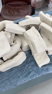 Finishing up the porcelain clay that was in the drying rack. It has had a chance to dry quite a bit, so it was dry enough to go through the pug mill. almost 100 pounds. . . . www.tiltonpottery.com/ #ceramic #pottery #clay #studiopotter #handcrafted #handmade #keramika #craft #form #artist #porcelain #crystalline #glaze #handmade #vase #wheelthrown #vessel #porcelain #finecraft #macrocosm #keramik #microcosm #universes #crystals #potter #keramik #contemporaryart #design #oneofakind #nofilter | Jo