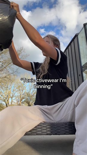 Choosing Safe Activewear: The Plastic Dilemma