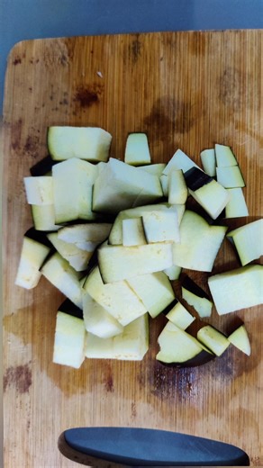 Baingan katne ka tarika | Easy way to cut Eggplant #shorts #viral