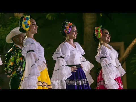 3. “EL TORO MAMBO” / “EL GALLITO”. Ballet folklórico titular del ayuntamiento de Mérida.