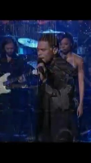 Maxwell's Soulful Performance at Tiny Desk Concert
