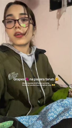 Hunxa ki nai testo garda 😂😜 #fyp #newyeareve #grapes #grapesunderthetable