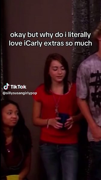 Why iCarly Extras Are So Lovable