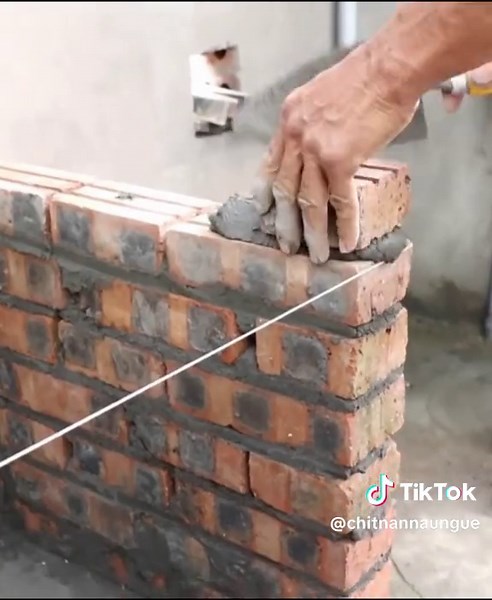 Building a Brick Structure: Step-by-Step Guide