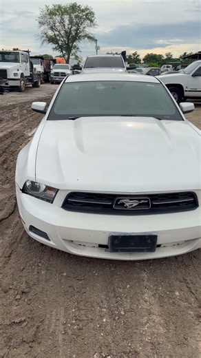 2011 Ford Mustang V6 Coupe