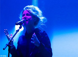 En exclu : découvrez un live inédit de Selah Sue - Elle