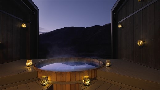 Onsen & Treatment 30s (Logo) 4K