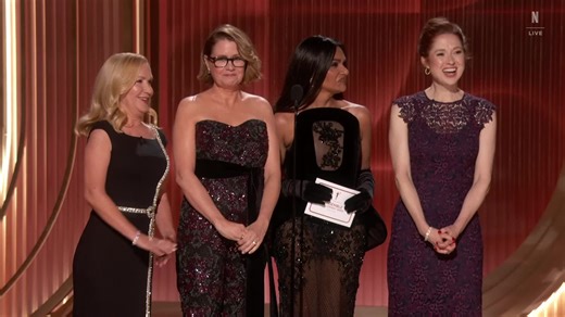 Women of The Office Surprise Reunion at Actor Awards