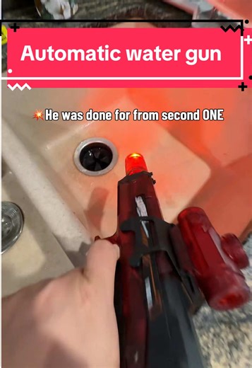 This is NOT your average water pew pew Fully automatic, long range, and way more powerful than the cheap ones everyone else brings. Perfect for pool days, backyard battles, and summer parties you’re literally winning every water fight with this. Limited stock right now and these always sell out before summer hits #watergun #electricwatergun #automaticwatergun #waterfight #summeressentials