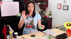 This recipe is an easy and fun appetizer (or even dinner) to make! It's inspired by the lettuce wrap I get in Chinese restaurants that is made from the meat of Peking duck. With five-spice powder, hoisin sauce, crunchy water chestnuts and crisp iceberg lettuce, it was an instant hit! Full Recipe Here! https://hot-thai-kitchen.com/chicken-lettuce-wrap/ Originally posted in 2016 | Hot Thai Kitchen