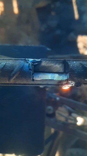 Not all rebars are meant to be welded! Some can handle the heat, others will break your structure. Watch till the end to learn which rebars are safe to weld — and which ones can cost you the whole project. #WeldingTips #Rebar #Construction | Christopher Macapagal