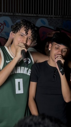 Shade on Instagram: "Jotape puxou o grito do Dudu comigo!"