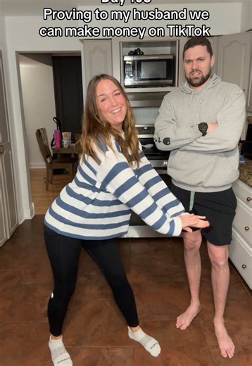 My new favorite dance trend hahahahahha his face the whole time just cracks me up!!!! Anyone have fun plans this weekend?!?! #couples #couplegoals #dancetrend #dance #momtok @Mitchel Aguilera