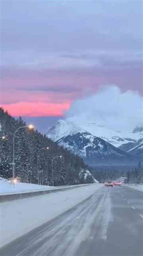 Winter on the Icefields Parkway: A scenic drive like no other