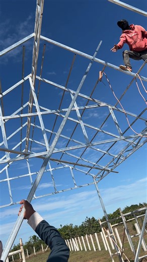 313K views · 2.1K reactions | Welding techniques, steel roof installation strategies, smart work #Amazing #constructioncity #concrete #brickwall #constructionlife #construction #welding #technology #Innovative #Trick #steel #blacksmith #shorts #reels #workout​ #plastering #Diy #howtogrout #constructionwork #crafts #HomeBuilder | Creative Handmades Ideas Diy | Facebook