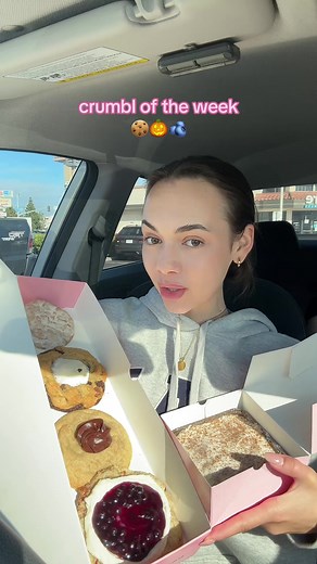 crumbl review of the week!! 💕💕 @Crumbl Cookies #crumblcookies #crumbl #crumblreview #crumbltiktok #crumbltasteweekly #crumble #crumblcookie #crumblecookie #crumblreviews #cookies #cookiereview #crumble #crumblecookies