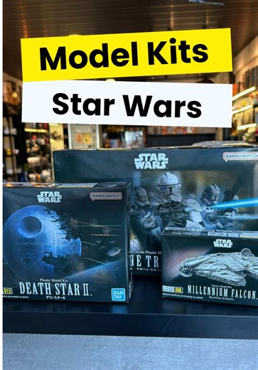 ⚔️🌌 A saga mais lendária da galáxia ganha forma nestes incríveis Model Kits de Star Wars! Produzidos pela Bandai, os kits impressionam em cada detalhe — do design fiel aos filmes às articulações e acabamentos que dão vida a ícones do lado luminoso e do lado sombrio da Força. 🛠️⭐ Um verdadeiro destaque para fãs de Star Wars e um item indispensável para qualquer coleção digna de exposição! 🎯🖤