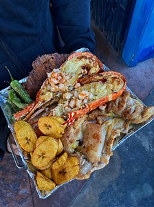 WHOLE LOBSTER tray, where the lobsters are STUFFED with buttery shrimp 🦞🦐 Find it at any Mariscos El Puerto Escondido location in the Los Angeles Area!! | Foodbeast