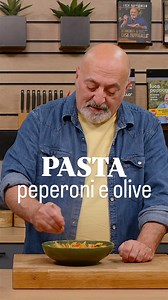 7.9K views · 5.5K reactions | La pasta peperoni e olive è un primo piatto semplice ma pieno di carattere, che racchiude tutto il calore della cucina mediterranea. Trovate la ricetta su YouTube, Facebook e sul sito | Casa Pappagallo | Facebook