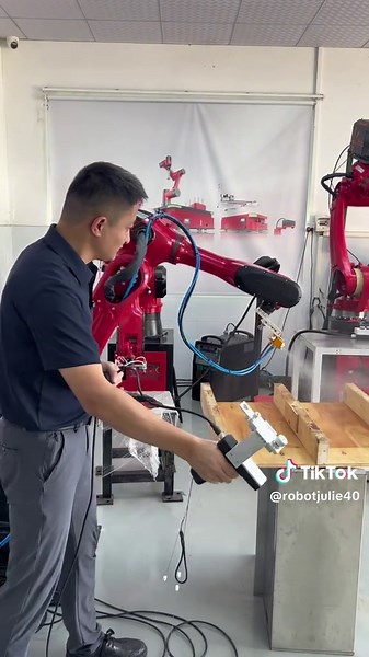 Spraying robot#industry #machine #robot #automation #Spray