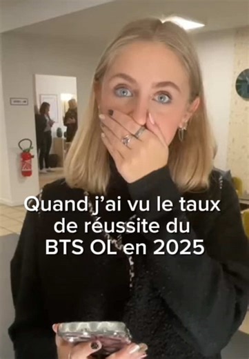 59 % ? Ça peut faire peur… Sauf pour les étudiants de l’ISO ! En 2025, 100 % de nos étudiants étaient inscrits au BTS et, ensemble, ils ont décroché 85 % de réussite au BTS Opticien-Lunetier 💪 Quand la moyenne nationale (hors ISO) atteint les 51 %, l’ISO se positionne 34 points au-dessus. La différence ? Elle se voit sur les résultats 😎 #parcoursup#btsol#iso#institutsuperieuroptique#trend Inspi : @MaudOptical