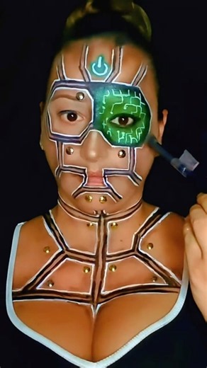 Trucco Cyborg 🦾🦿#makeup #transition #cyborg #trend #robot #makeupartist#halloween #halloweenmakeup