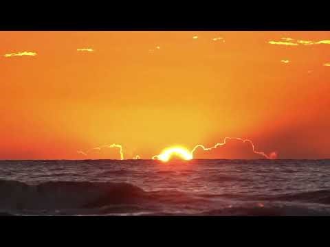 Watch the Most Stunning Sunrise Over the Ocean – Calm & Serene Nature
