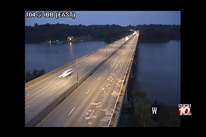 Why are navigation lights out under the Irondequoit Bay Bridge?