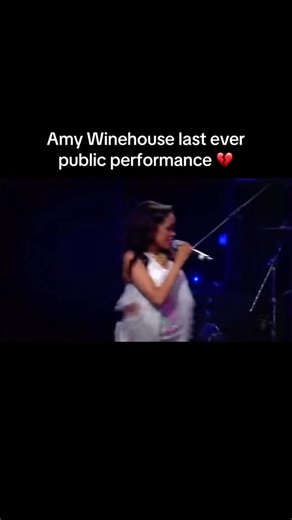 Amy Winehouse's Last Performance at the iTunes Festival